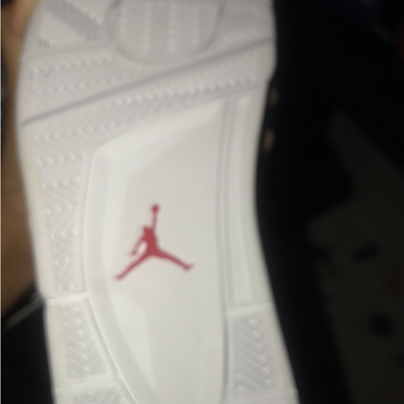 Jordan 4 bred white Oreo size 7 there so comfortable main image 4